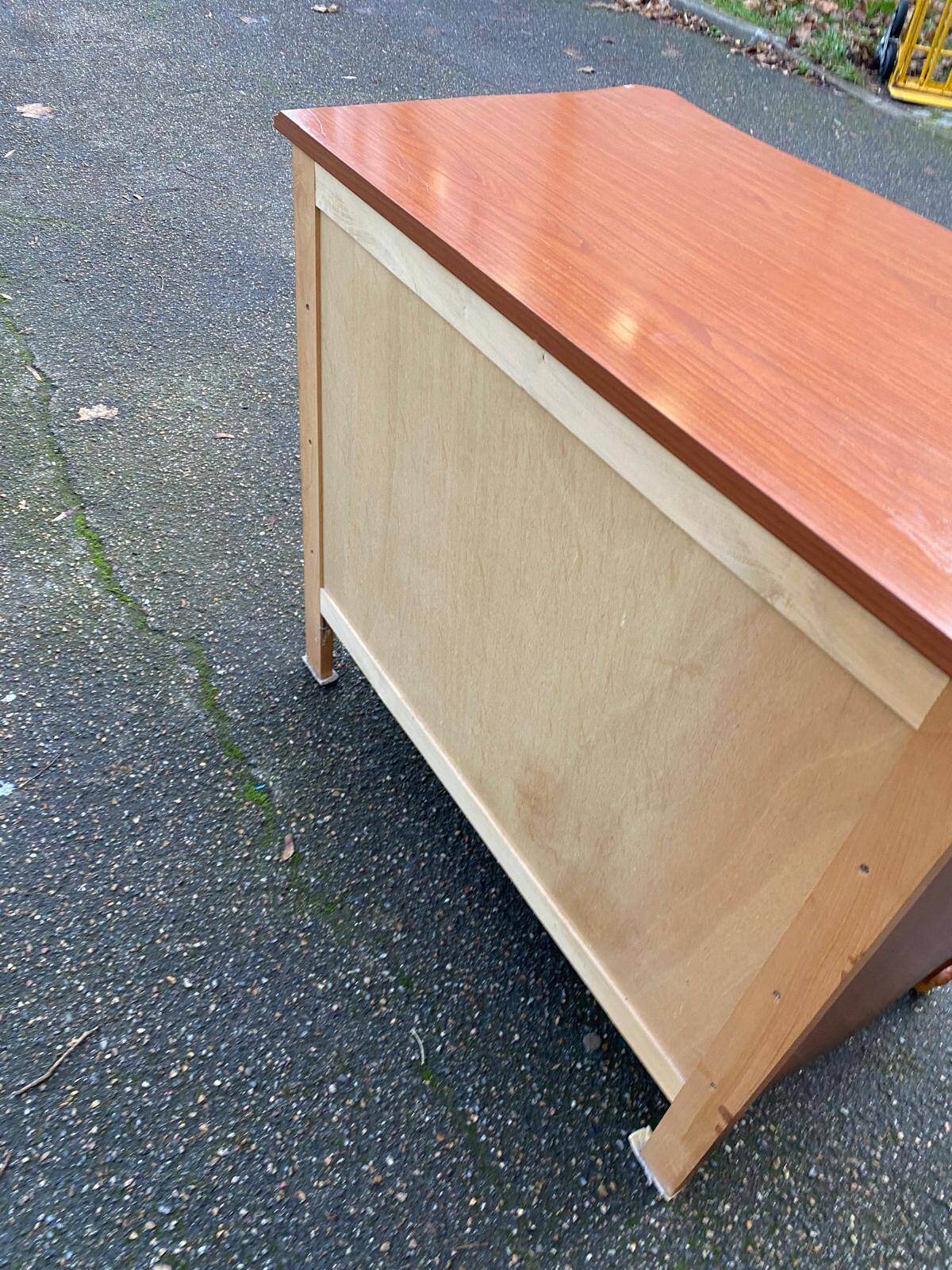 Commode vintage Louis XV en bois imitation des années 80