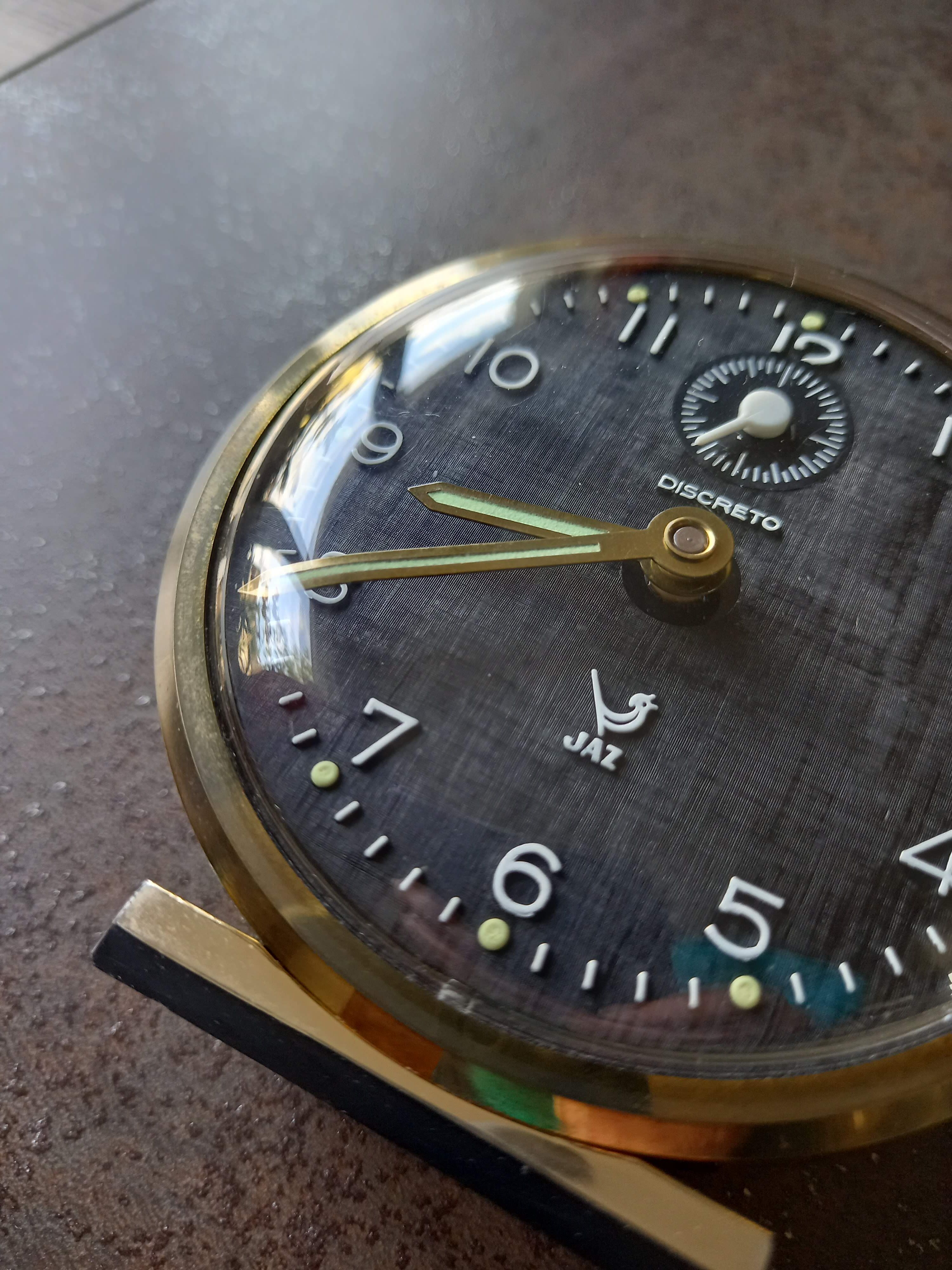 Jaz Discreto alarm clock