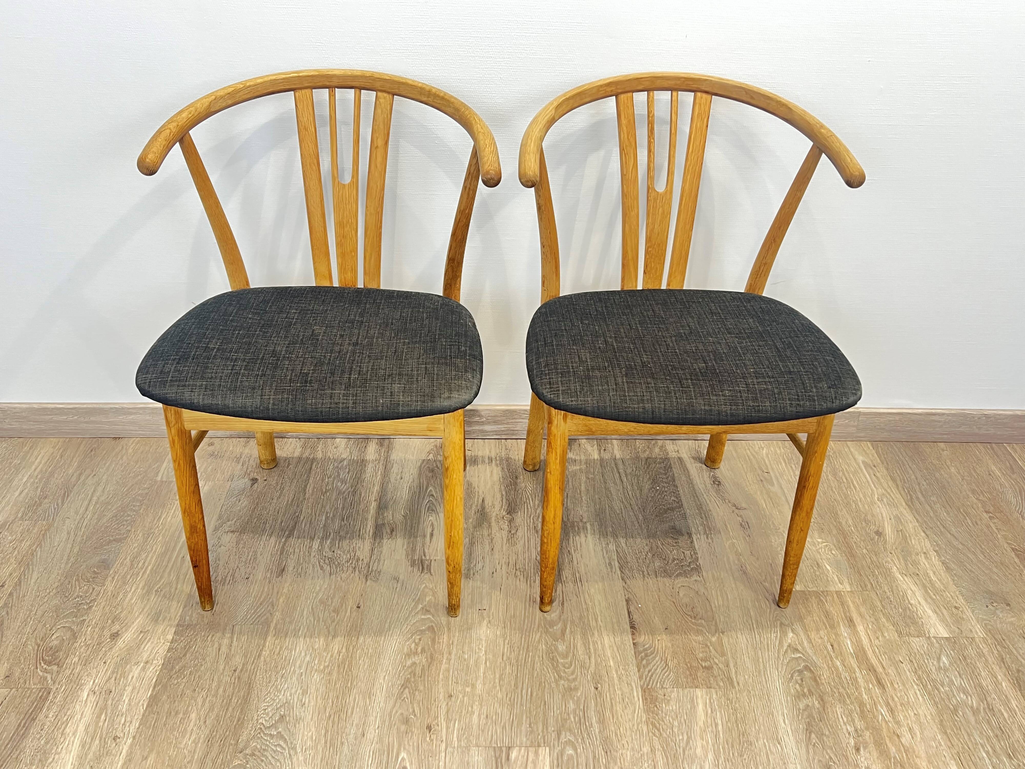 Paire de chaises scandinaves en hêtre