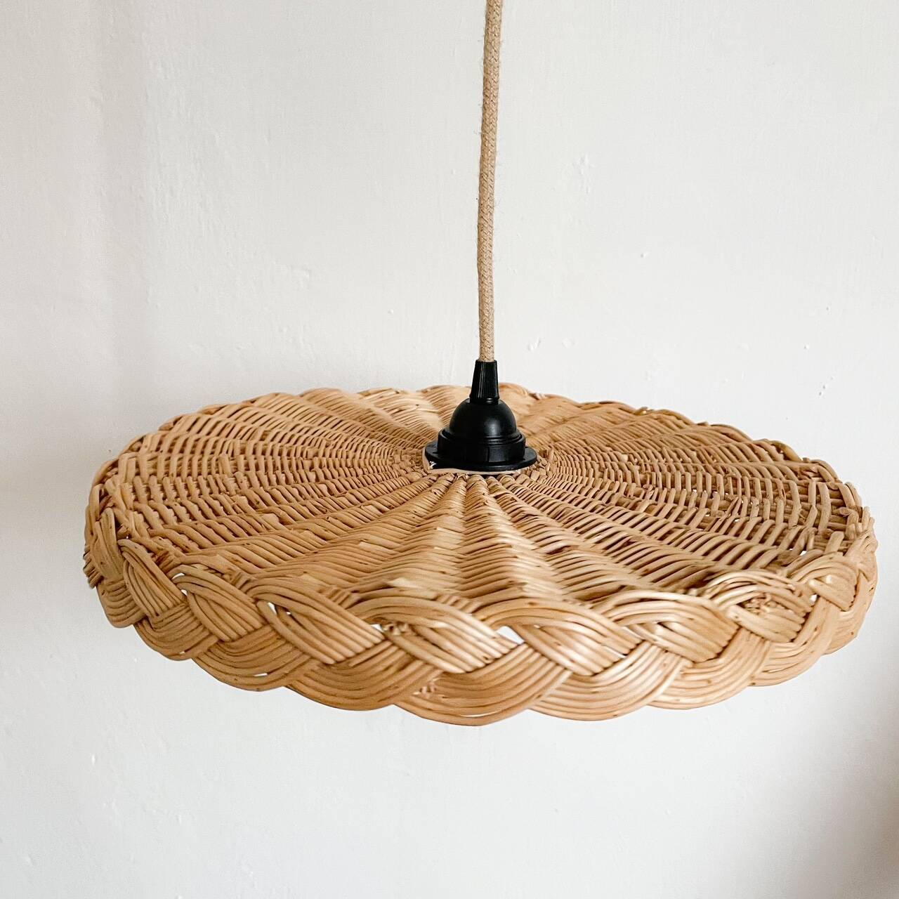 Rattan pendant light