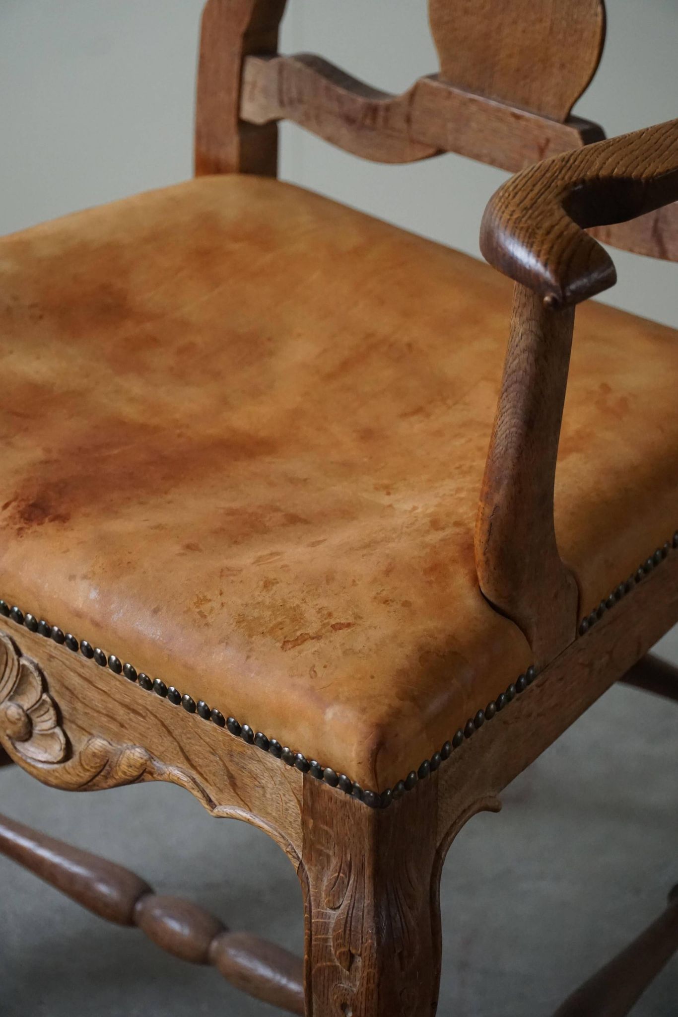 Vintage Sculptural Armchair in Oak and Leather, Danish Modern, 1940s