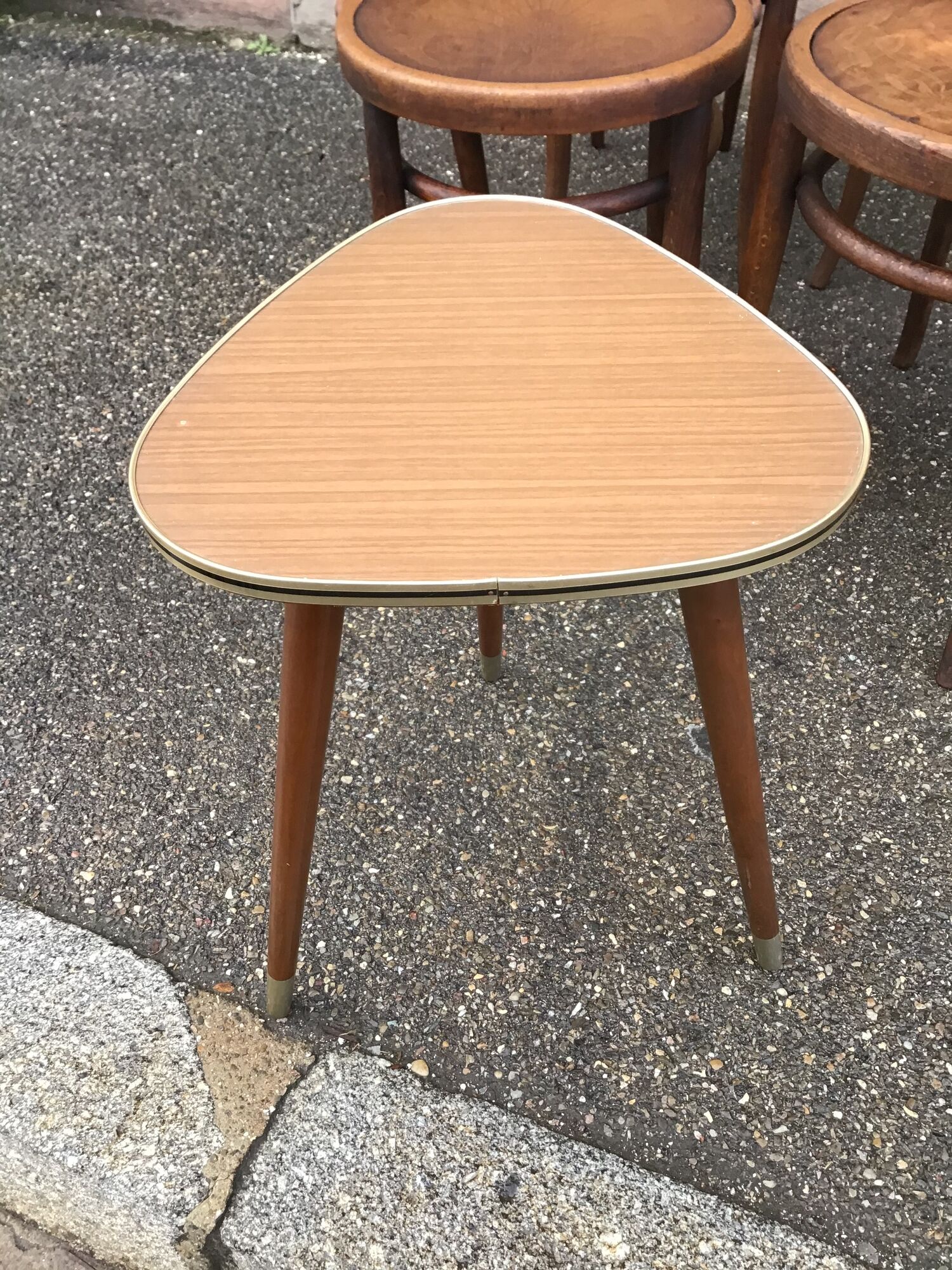 Mid century coffee table french cocktail vintage design 1960 scandinavian tripod