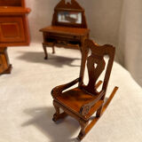 Mobilier miniature de maison à poupée