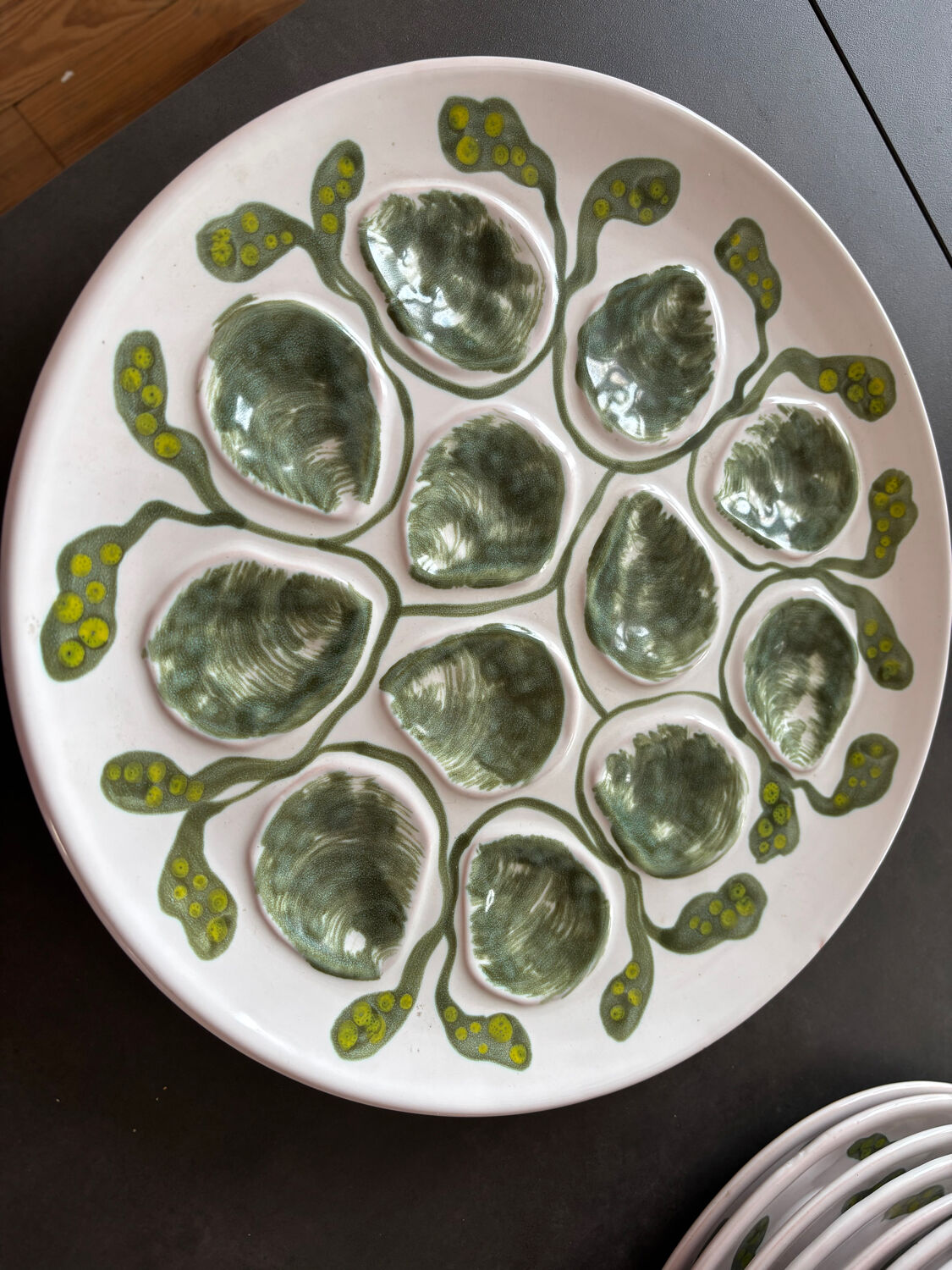 Oyster service signed Belon