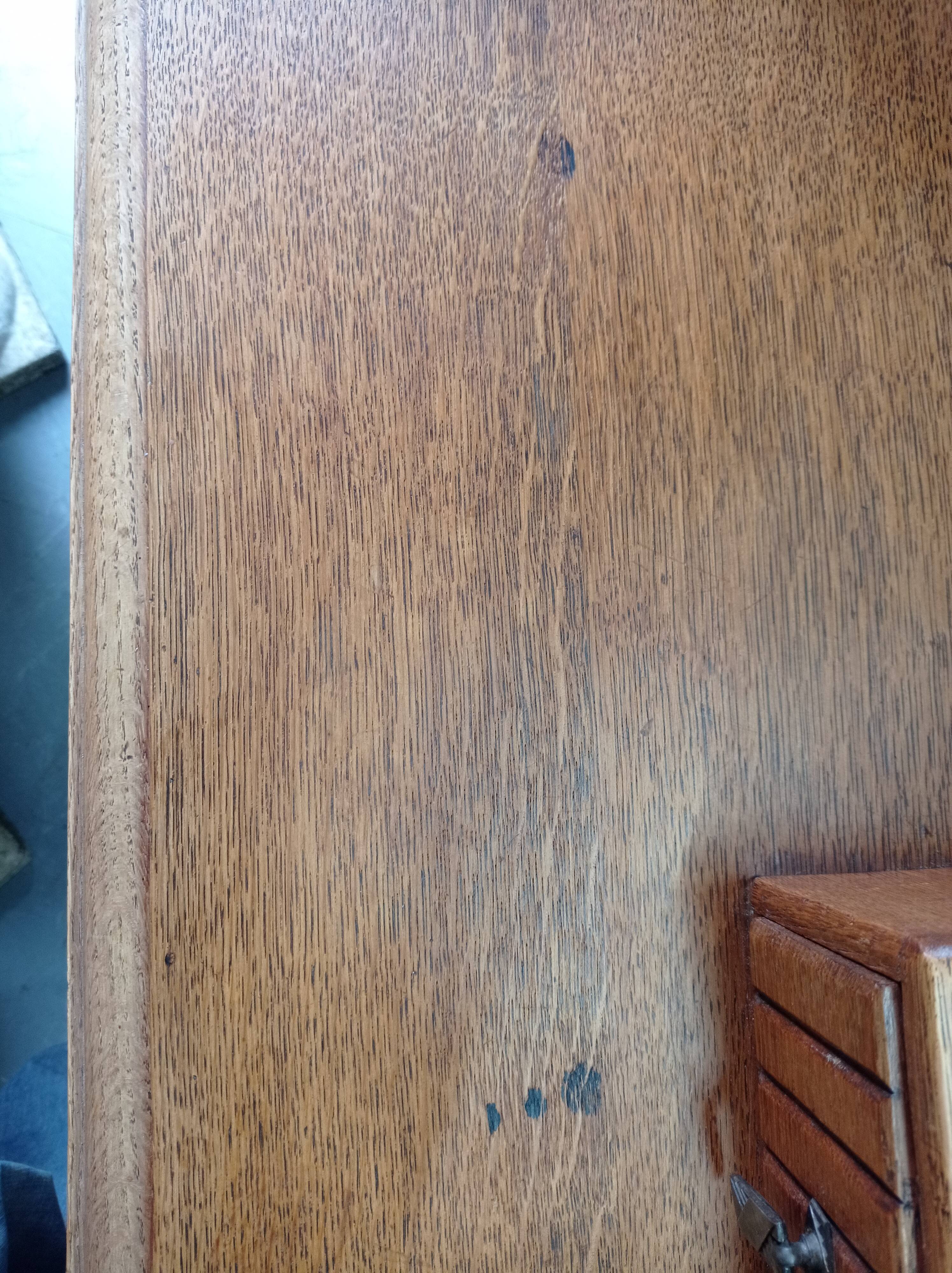 Art Deco hairdresser