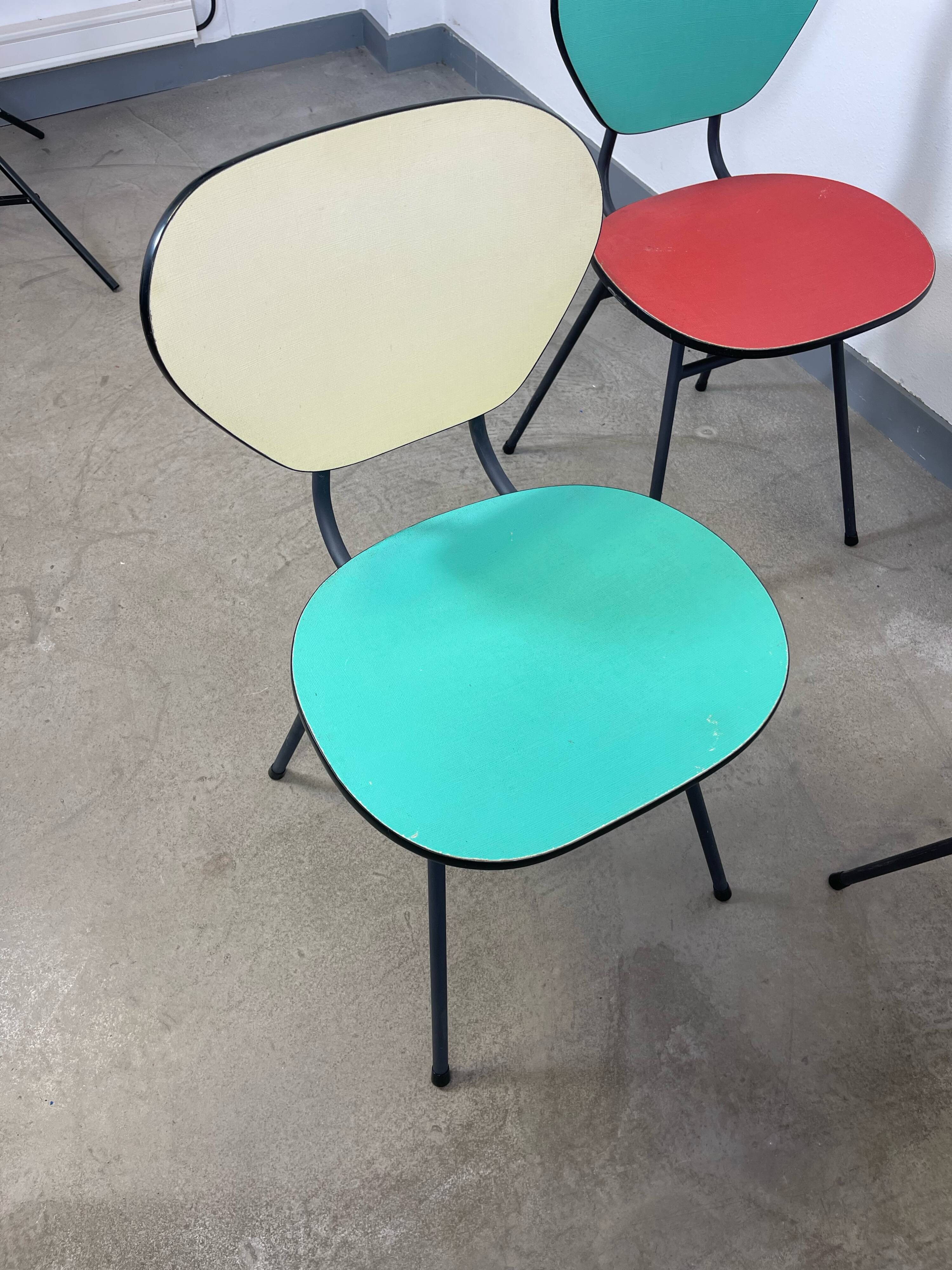 Set of 3 two-tone formica chairs from the 50s