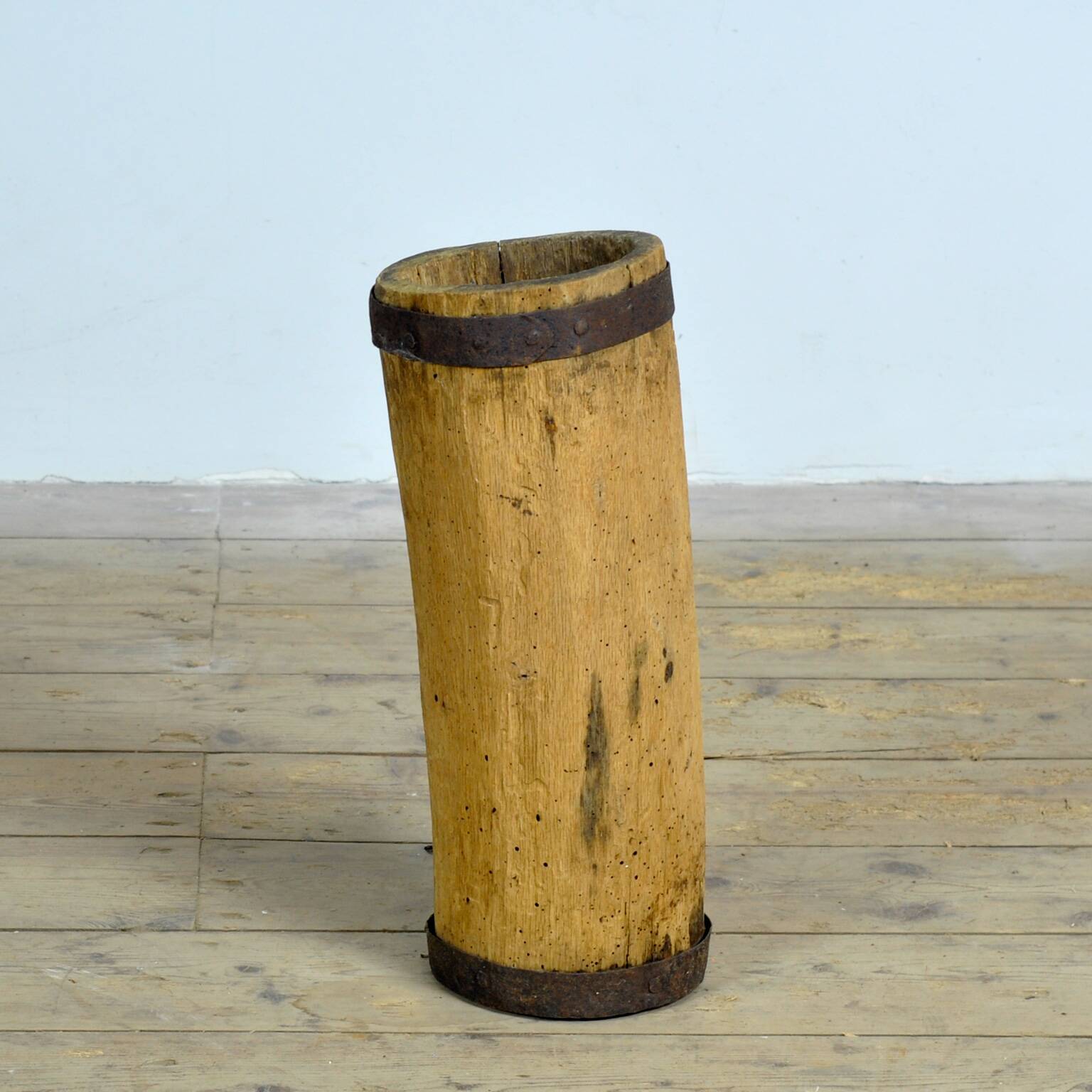 Primitive storage barrel/vase, circa 1900
