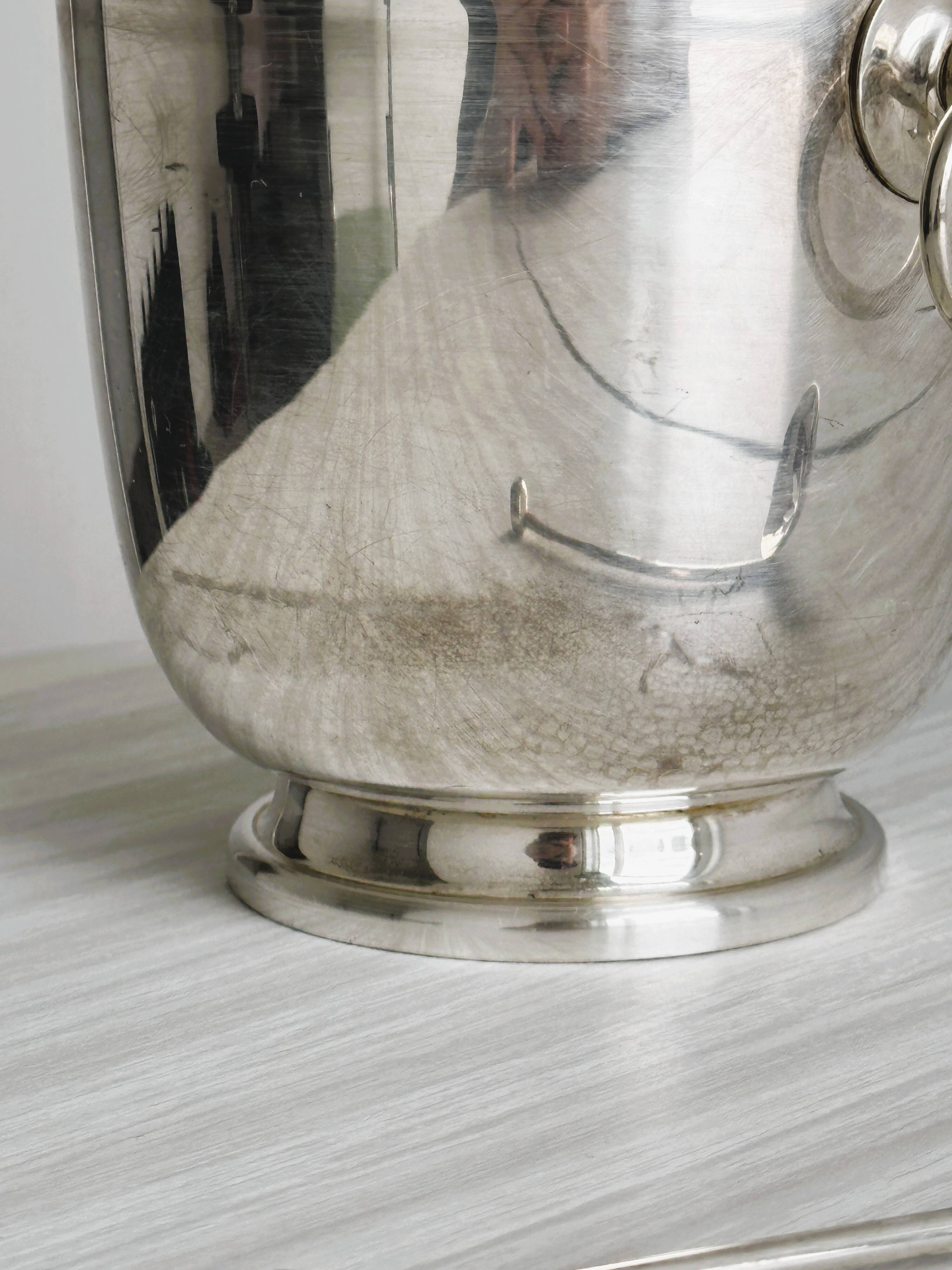 Silver metal ice bucket