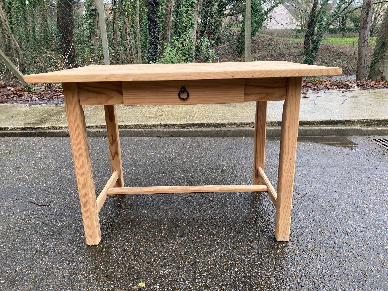 Renovated farmhouse table in solid pine, 110cm.
