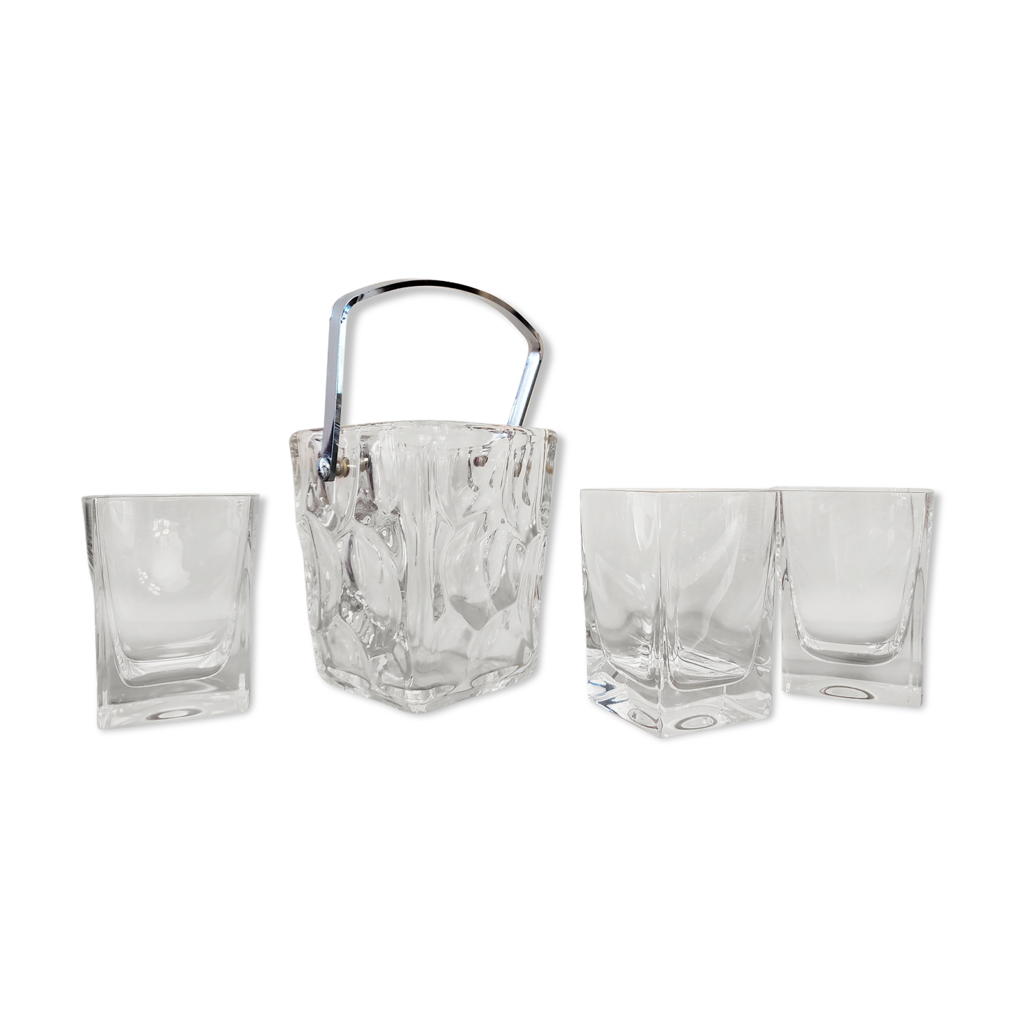 Whisky glasses and ice bucket set