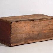 Antique storage trunk with floral decoration (circa 1895) #102
