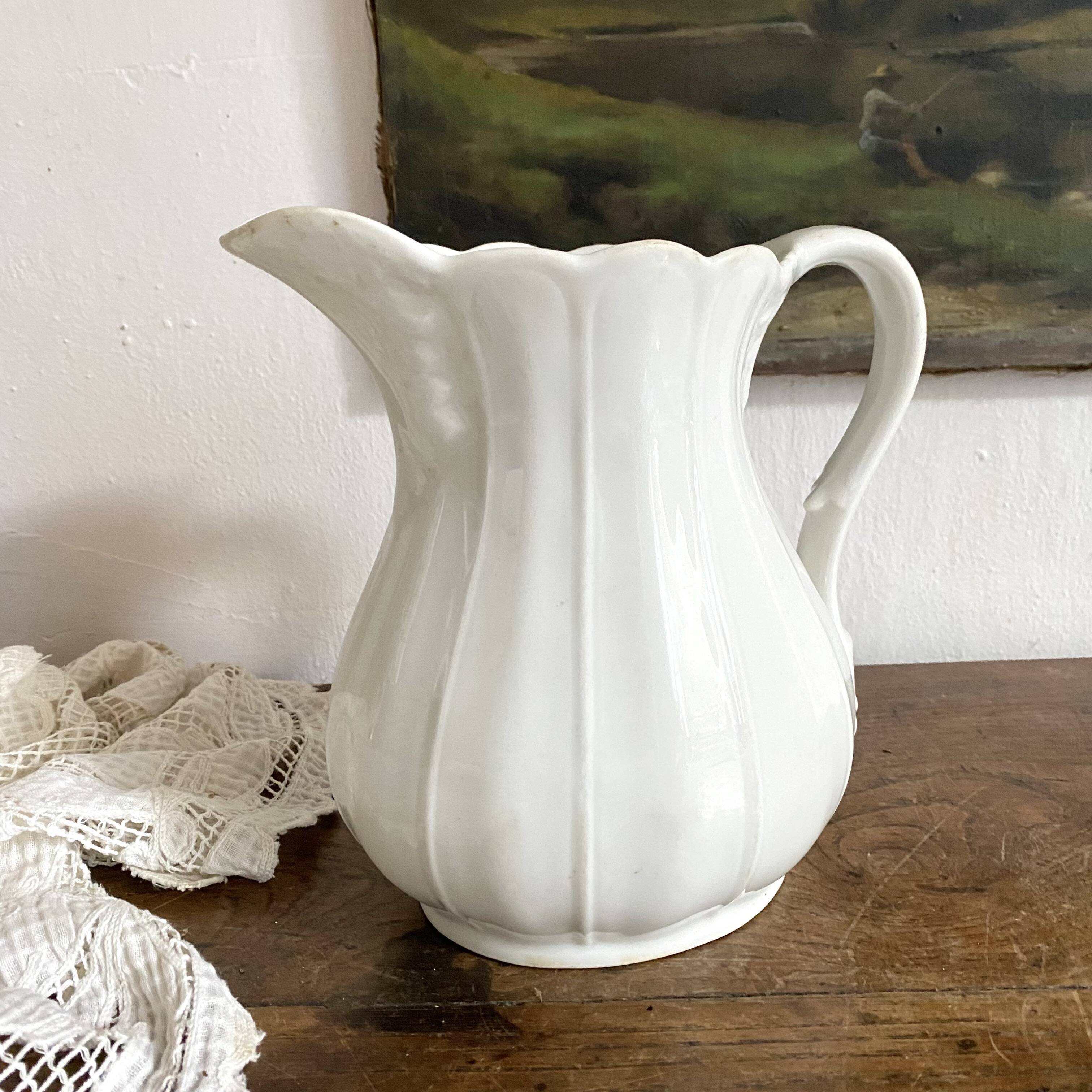 Ancient pitcher, acanthus leaf