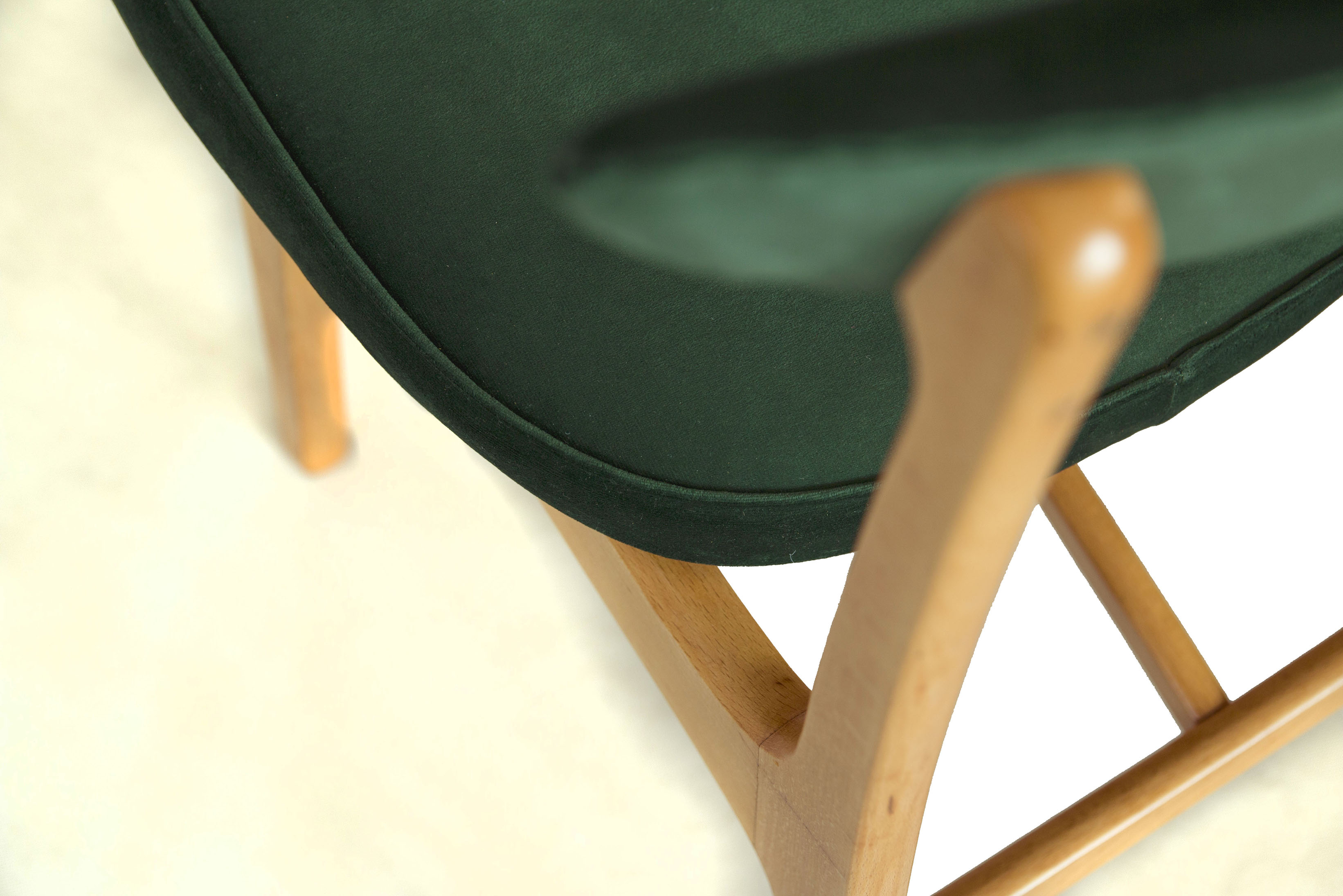 Set of 6 chairs retapissees