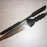 Couteau Touareg avec étui en bois recouvert de cuir 56 cm