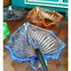 6 assiettes en forme de feuille en verre pressé Arlequin, milieu XXème