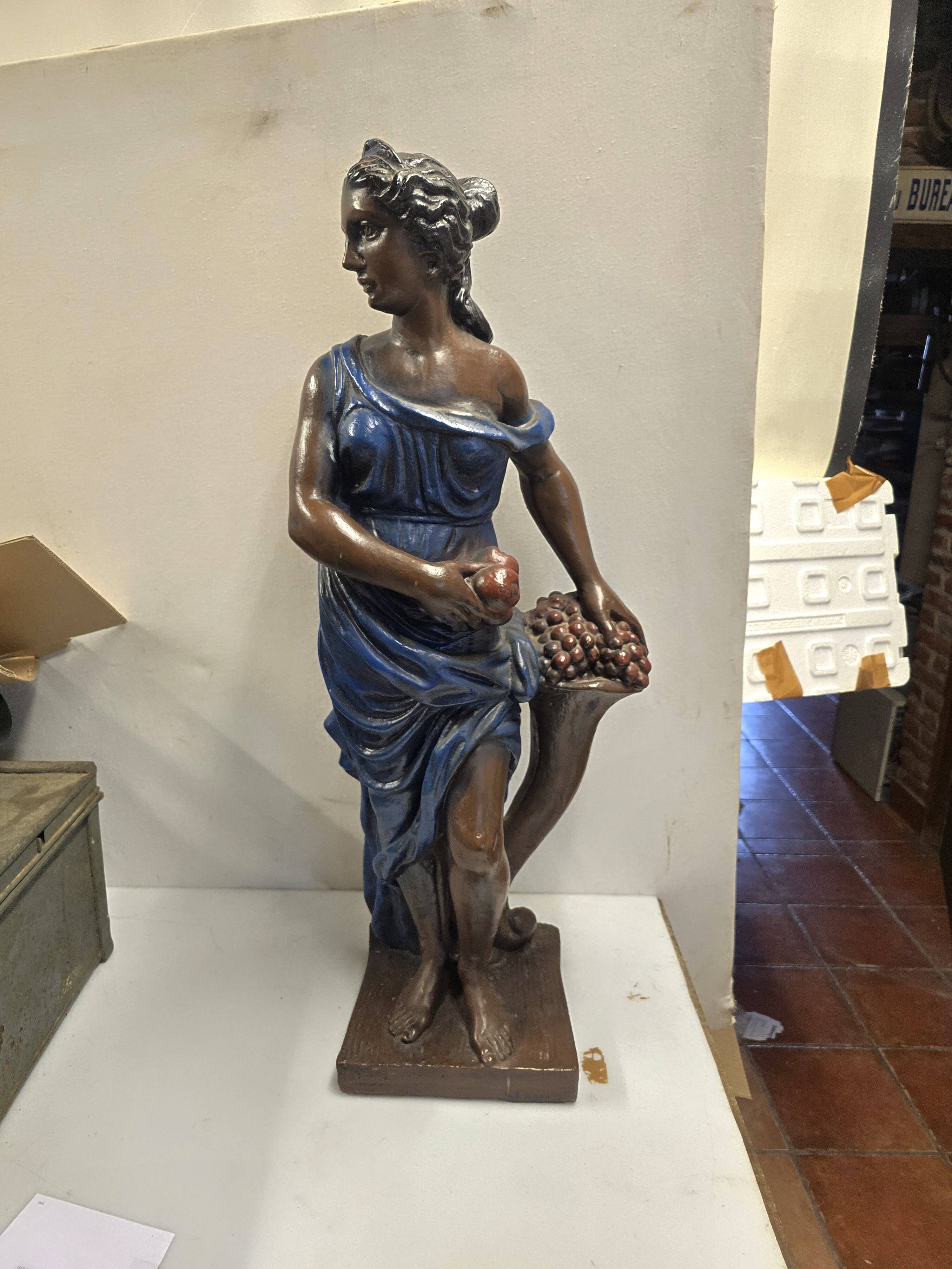 Sculpture femme en plâtre 90cm de H
