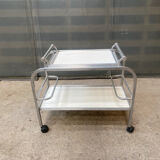 Serving table