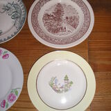 Set of 12 different flat plates