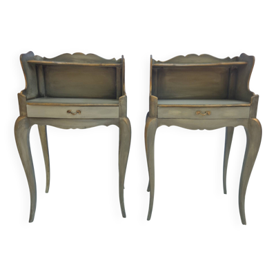 2 tables de chevet style Louis XV, restaurées et peintes ''Milk Paint