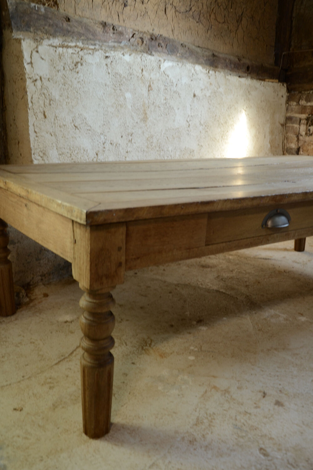 Large professional coffee table