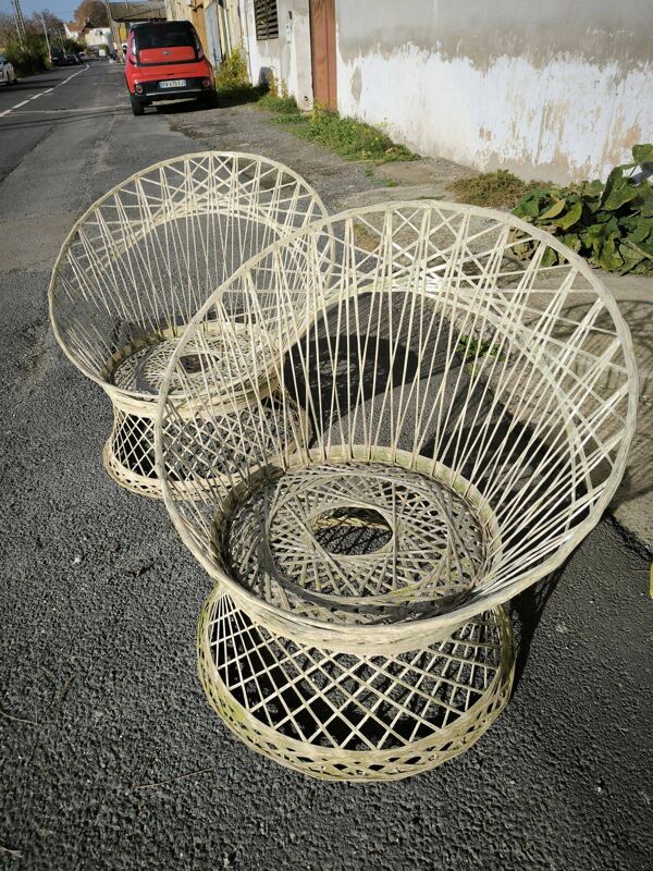 Paire de gros fauteuils de jardin