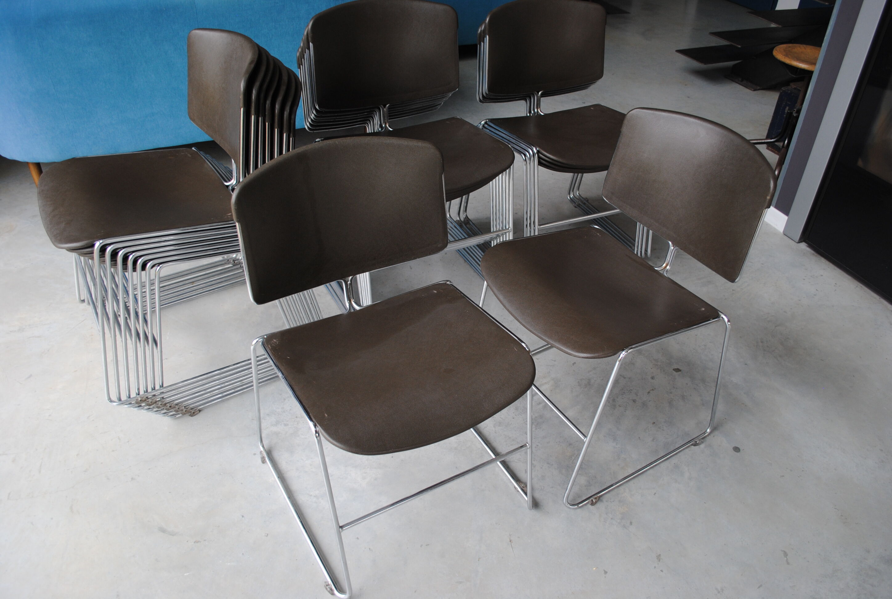 8 chairs Max Stacker