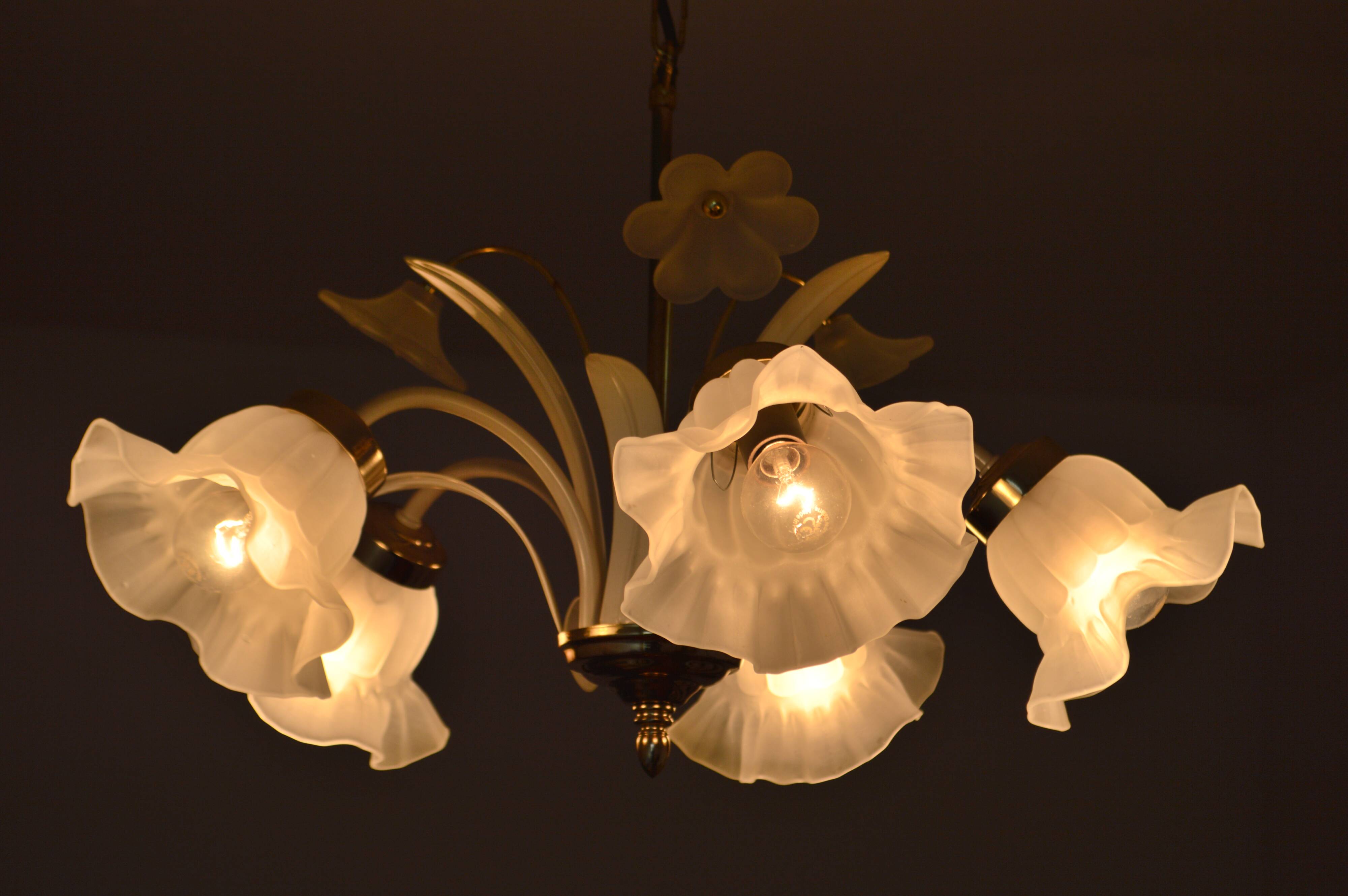 Lustre ceiling lamp design flowers of the 70s