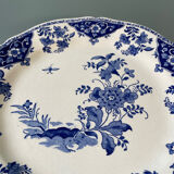 Set of 7 flat plates in Gien earthenware, Delft décor