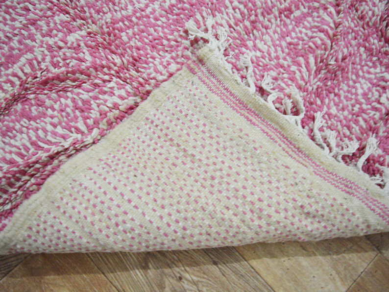 Handmade moroccan berber carpet 158 x 105 cm