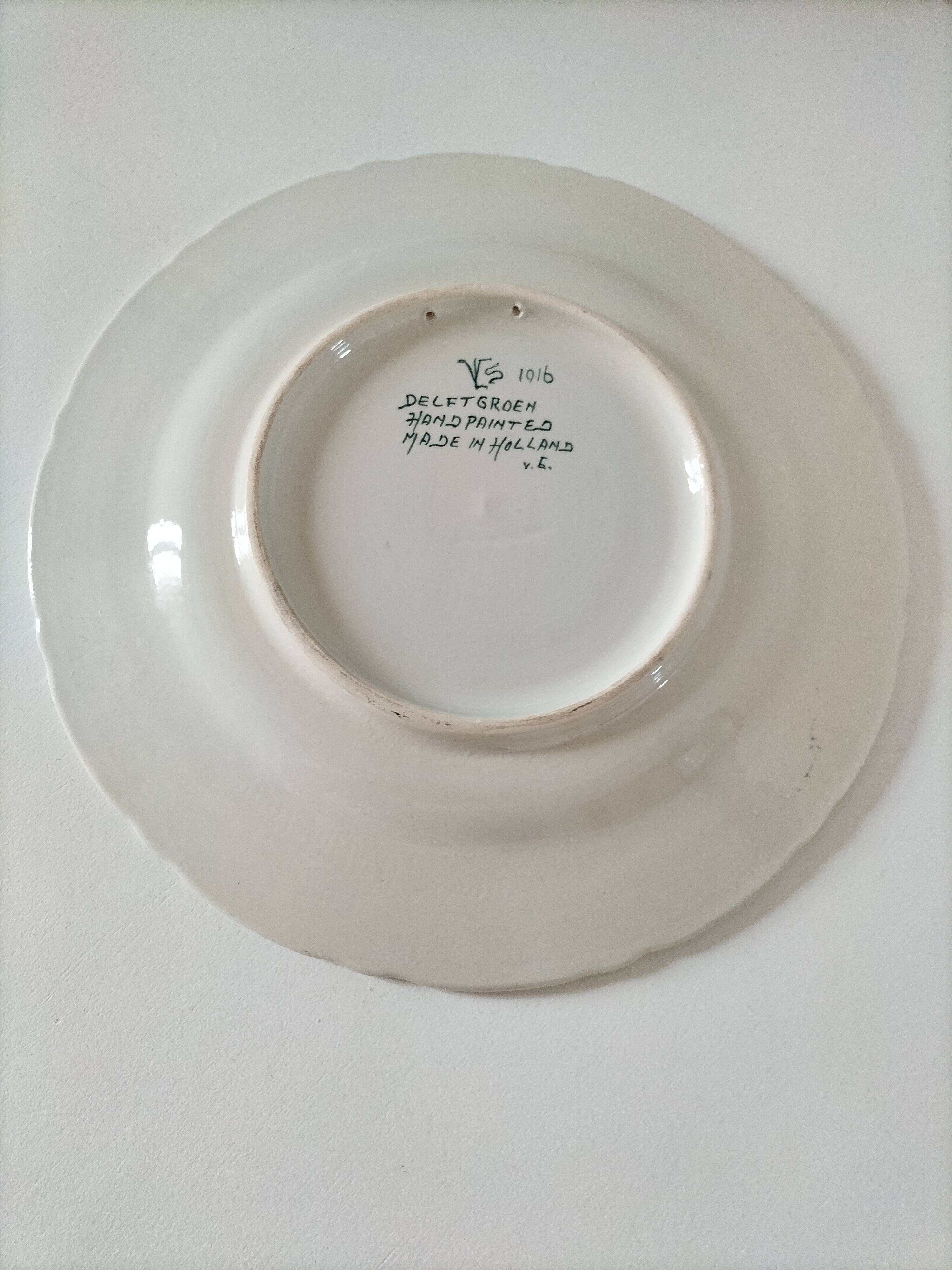 Large rare Delft Groen hand-painted plate Velsen pottery Netherlands