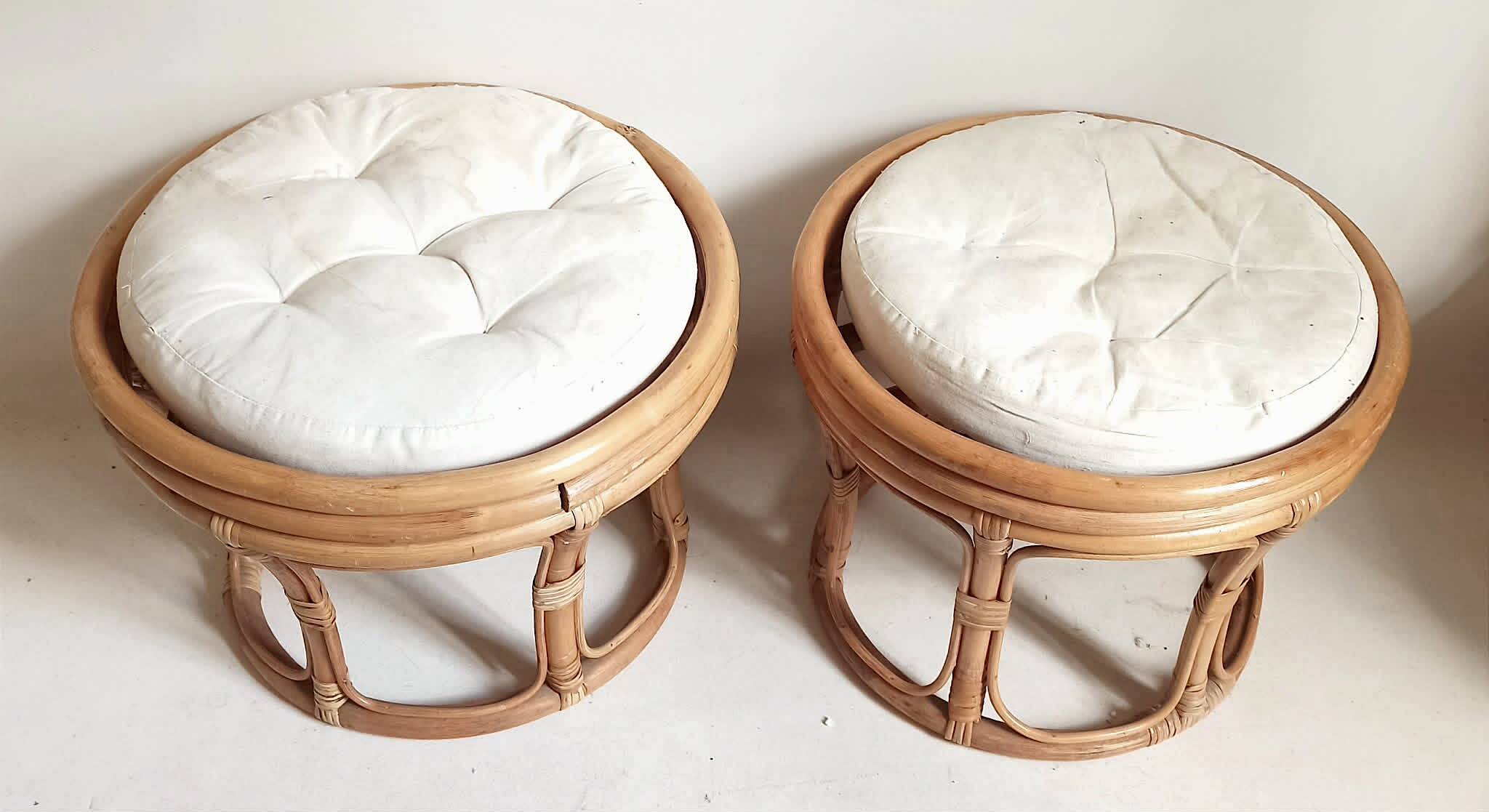 Pair of poufs from the 70s, diameter 44.8 cm.
