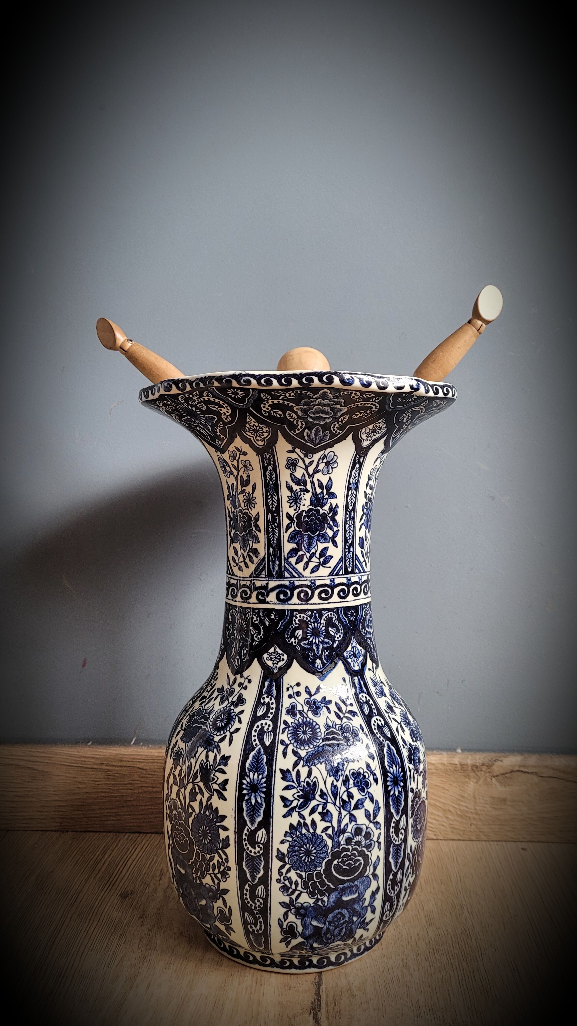 Ceramic vase Delft Boch 41