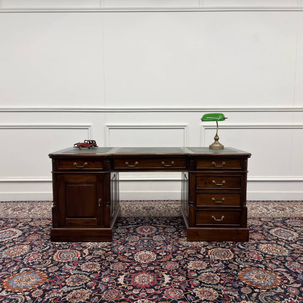 Classic English Desk Green Leather