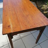 Farm table