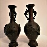 Pair of Asian bronze vases. Late nineteenth, early twentieth.
