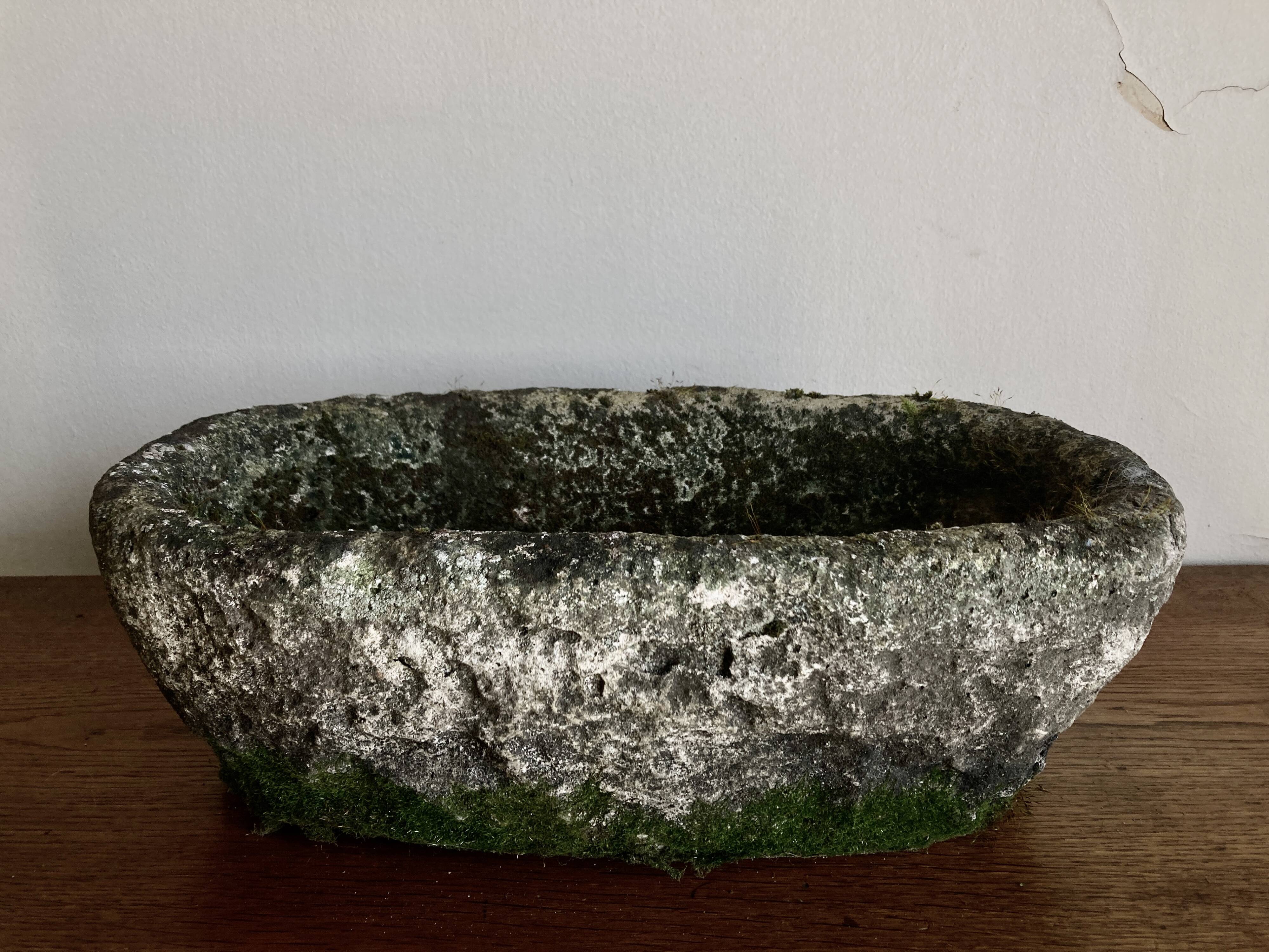 Jardinière de pierre creusée massive 1950