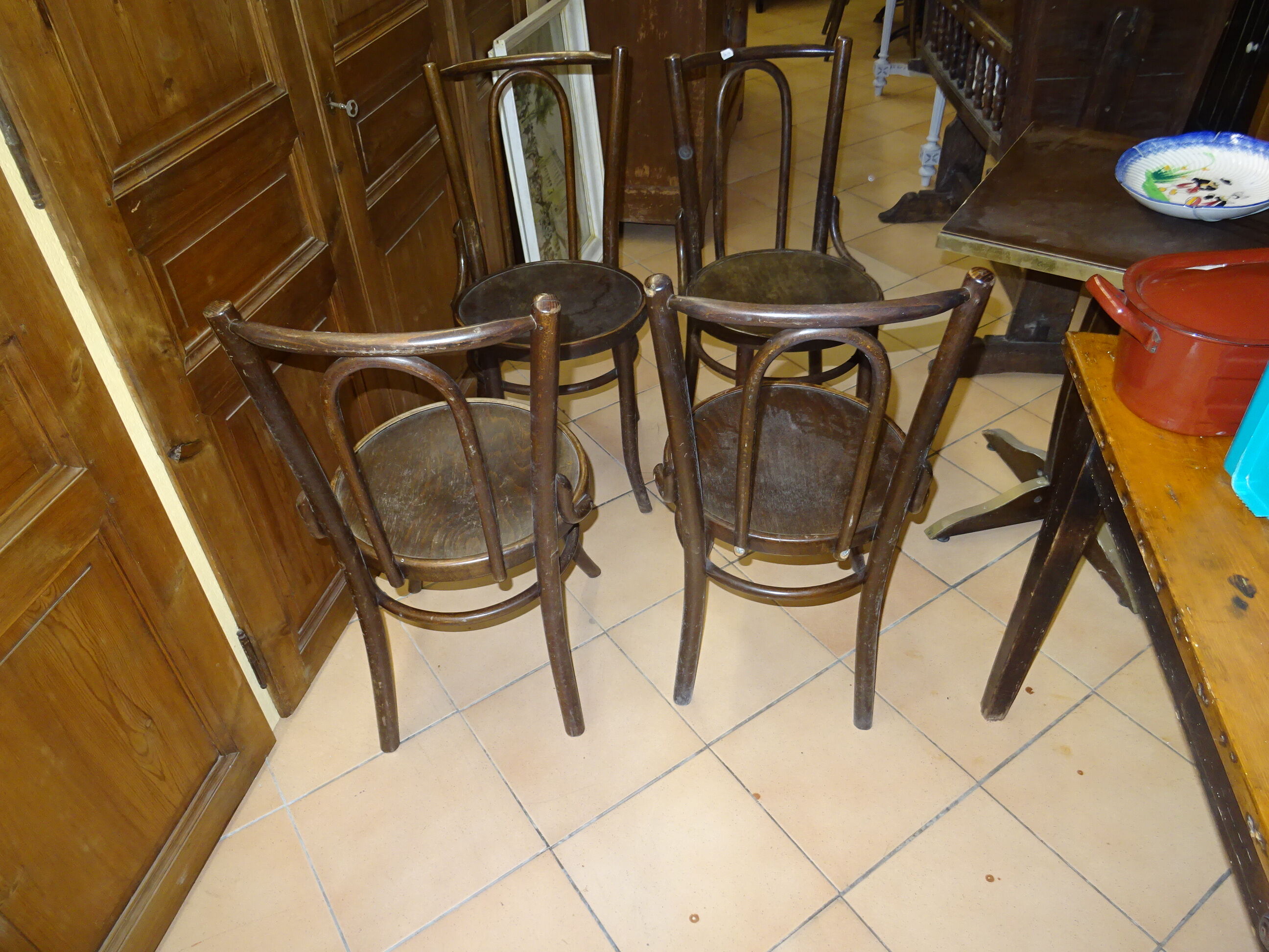 4 solid bistro chairs