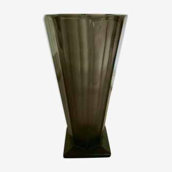 Black glass vase