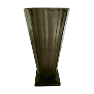 vase en verre noir