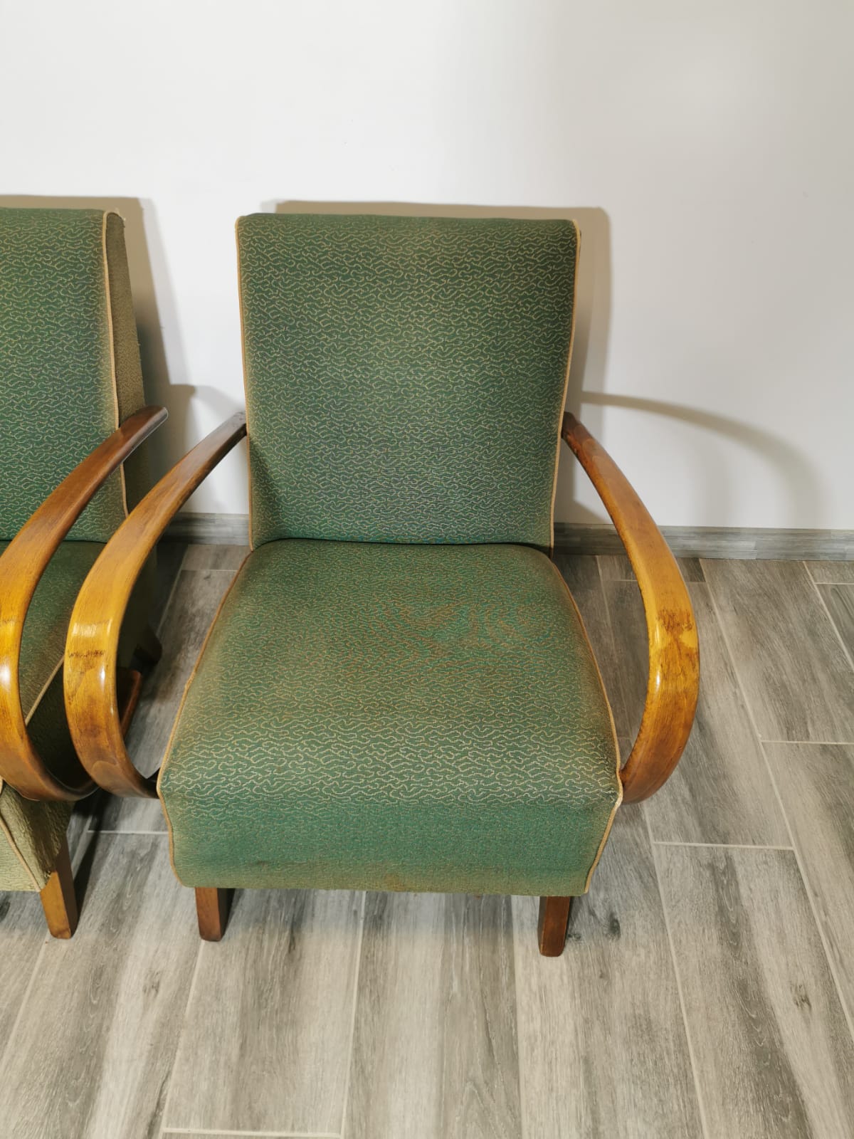 Fauteuils par Jindřich Halabala