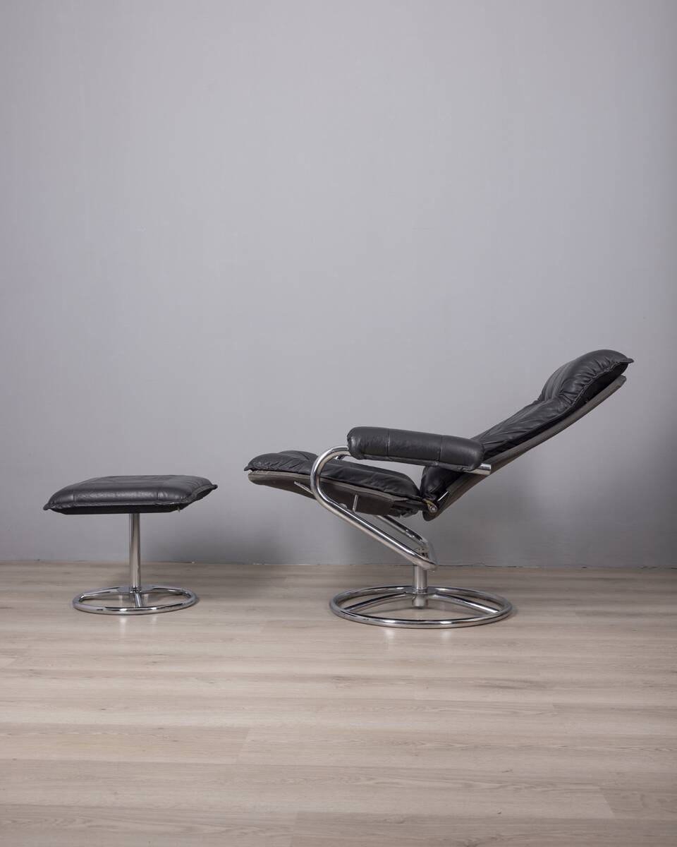 Fauteuil et repose-pieds en métal et cuir, Italie années 1970