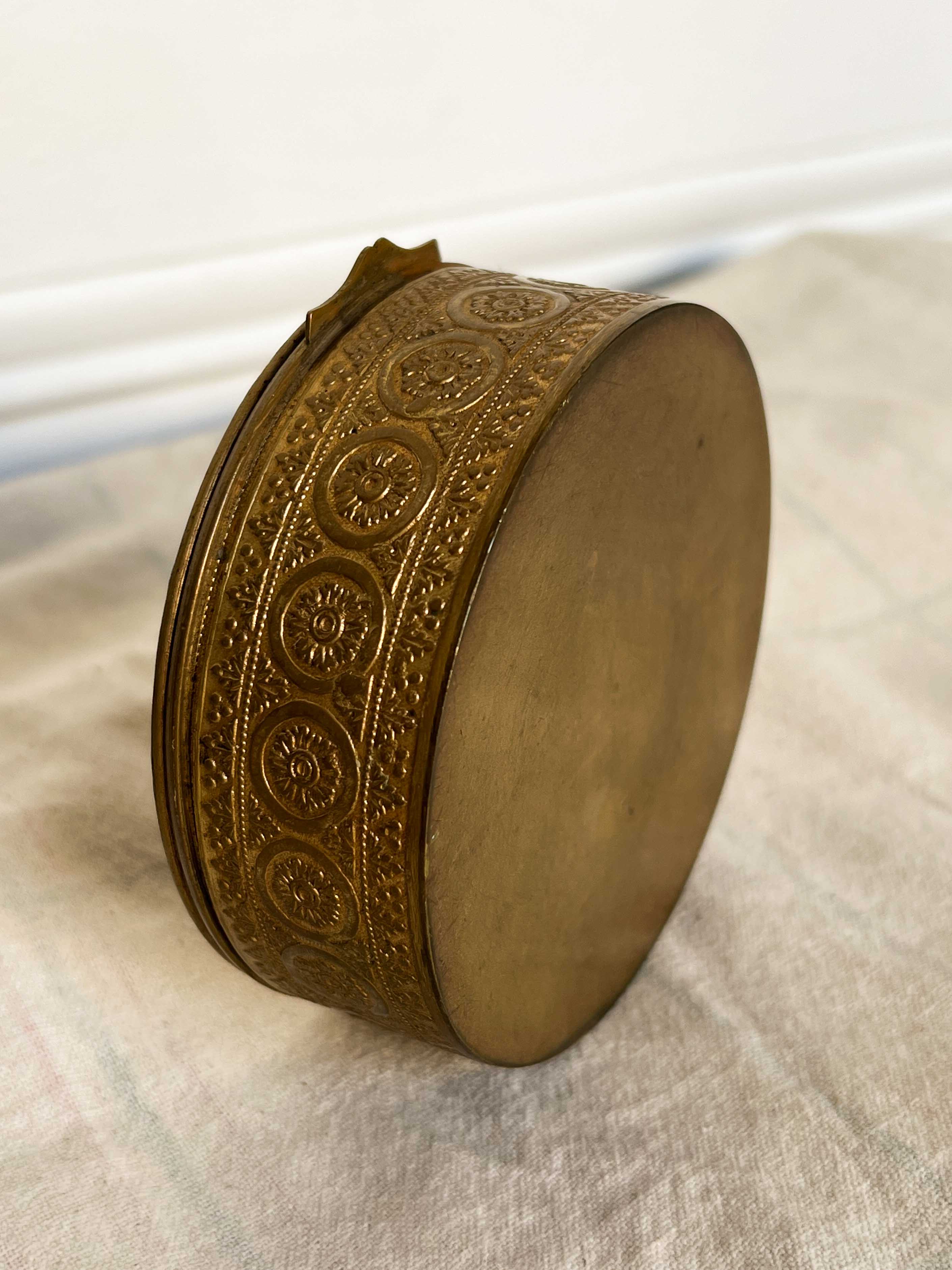 Round brass jewelry box