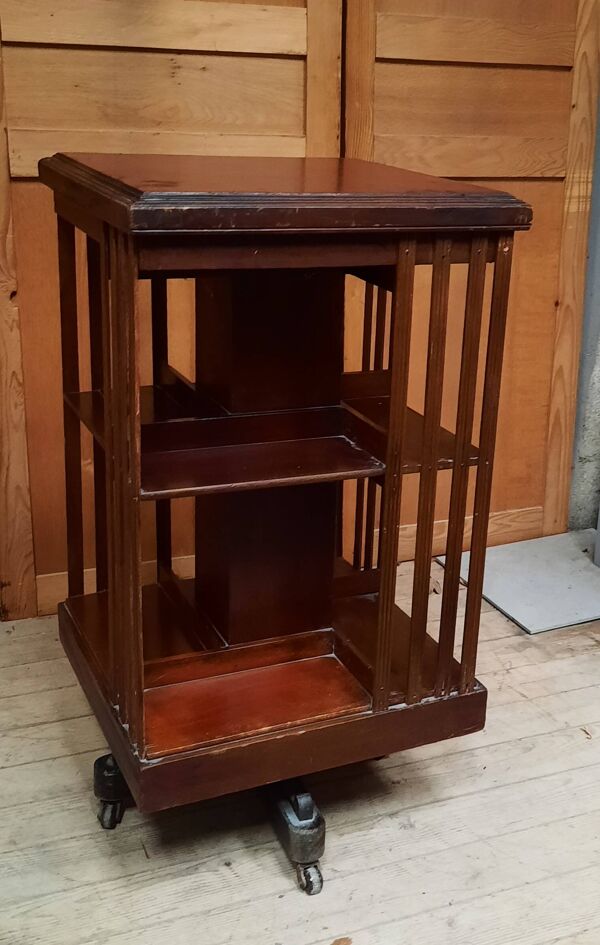 Bibliotheque tournante