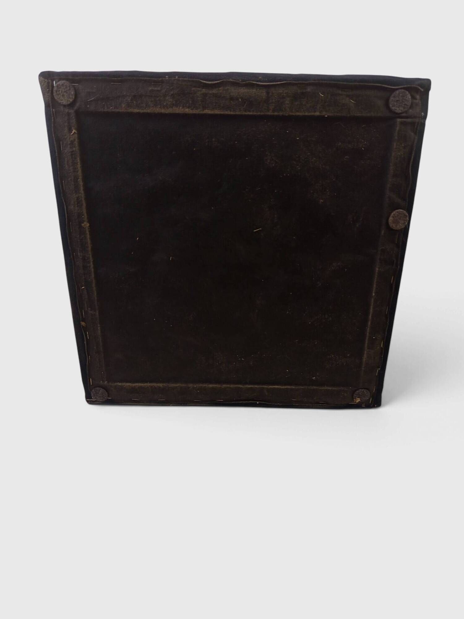 Minimalist square pouffe in black suede