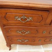 Antique style chest of drawers in stained and molded beech with 4 drawers - Very good condition