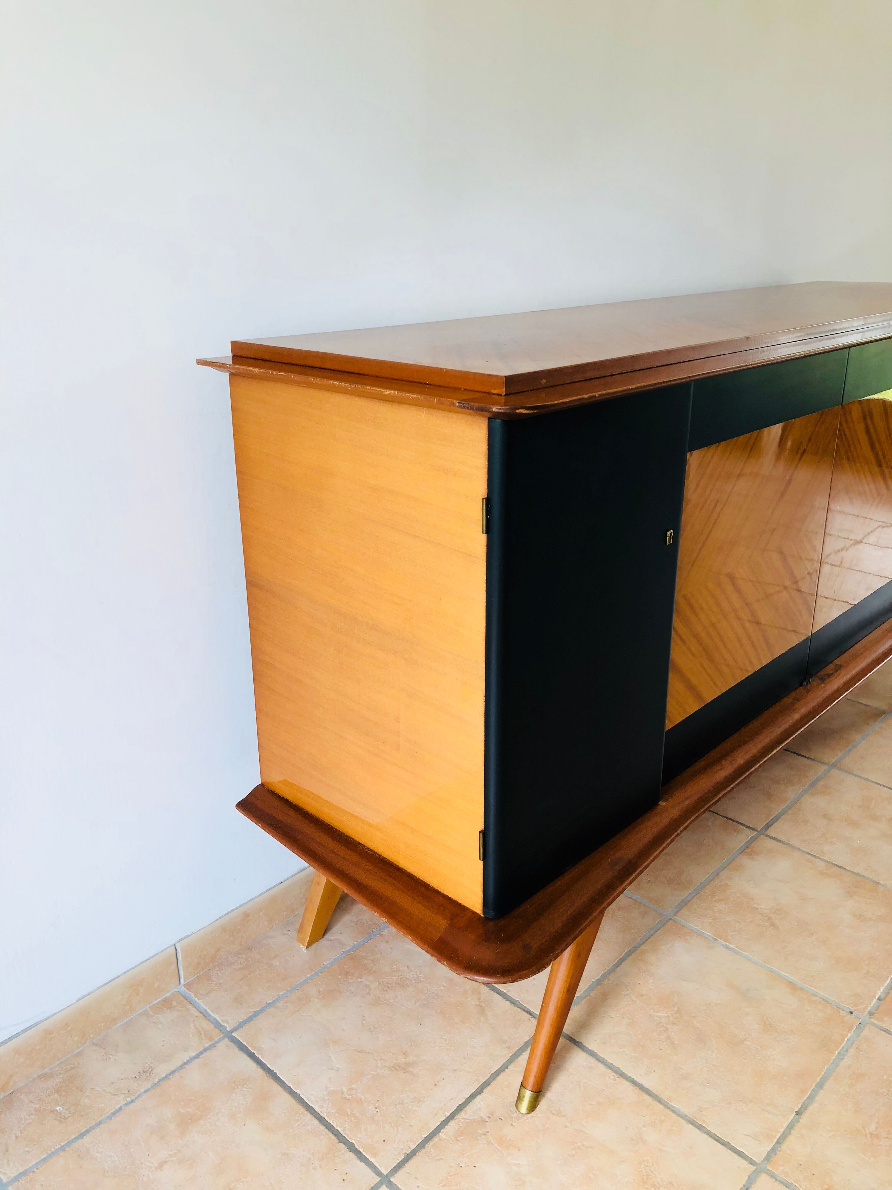 Slip-on feet compass 1960