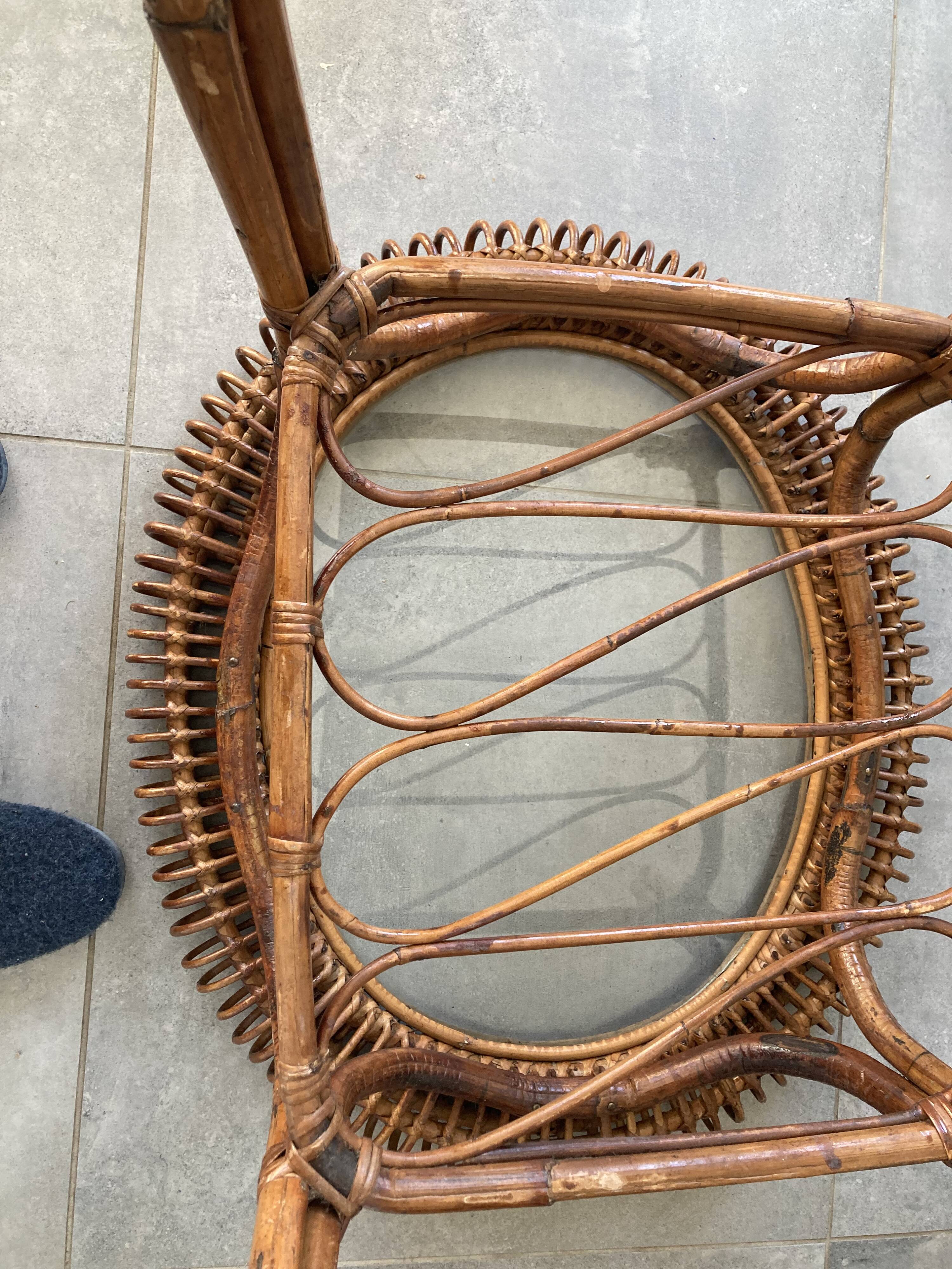 Rattan coffee table and glass in excellent condition