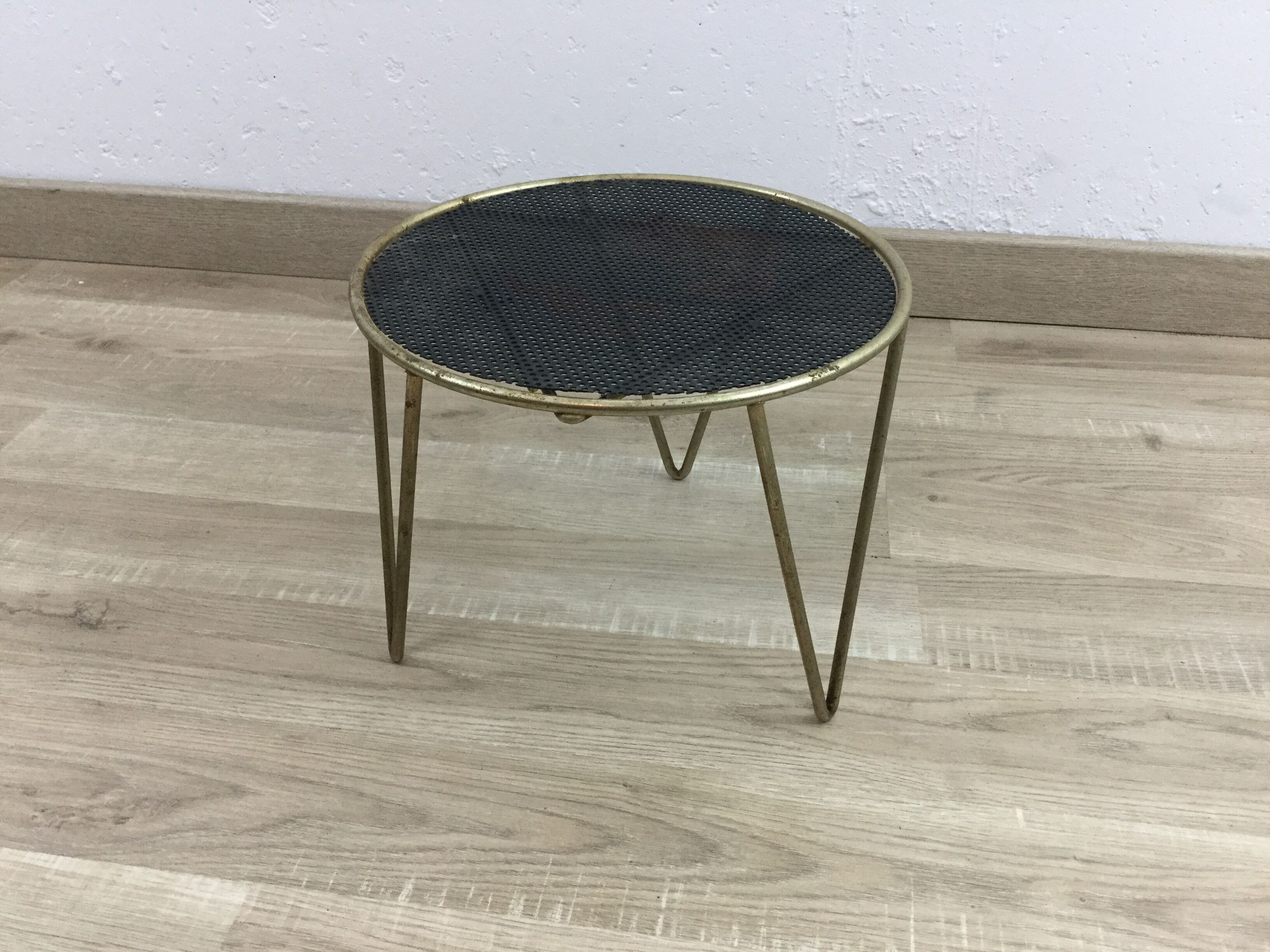 Perforated door-plant stool