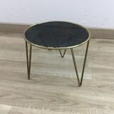 Tabouret porte-plante perforé