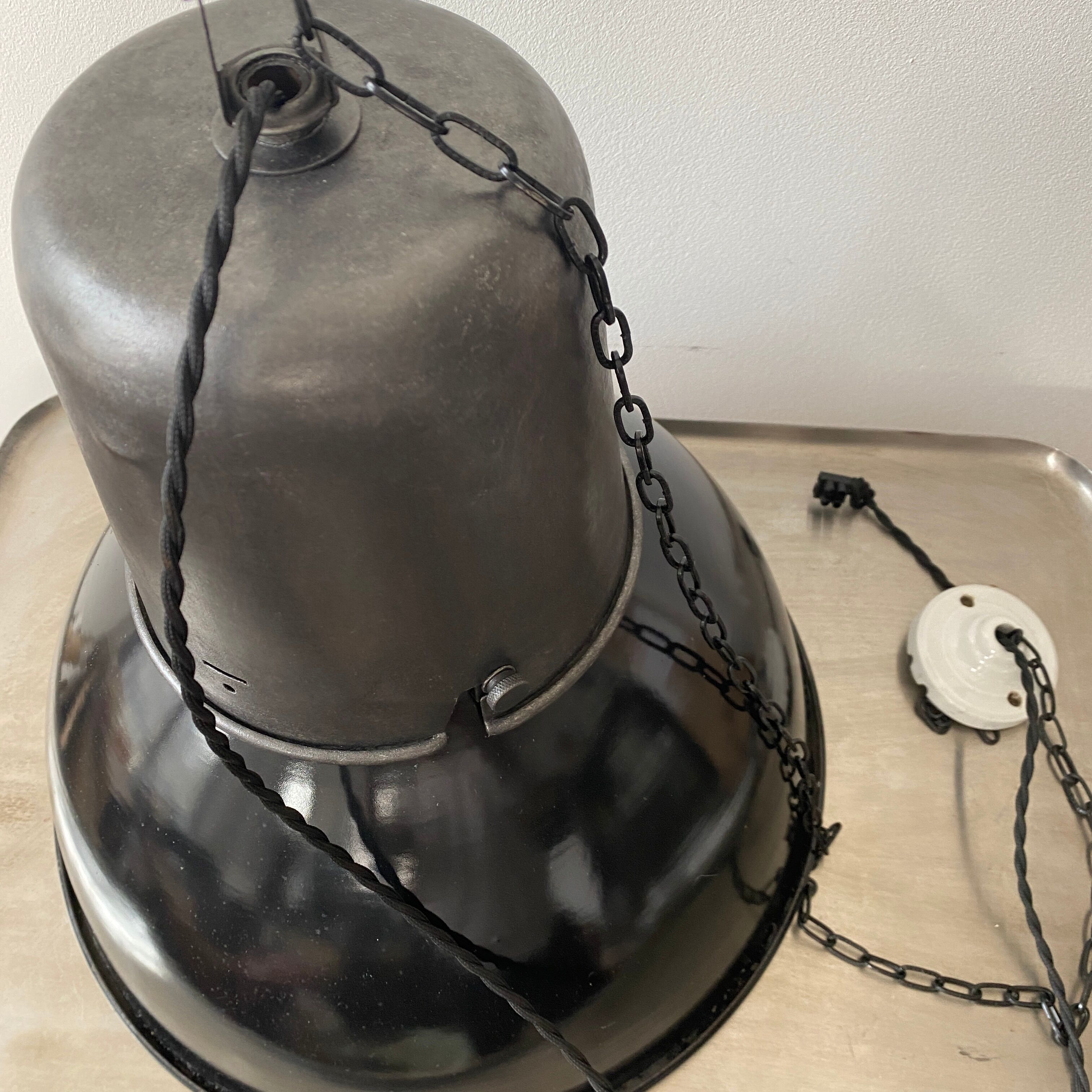 OLD INDUSTRIAL SUSPENSION EMAILLEE XXL